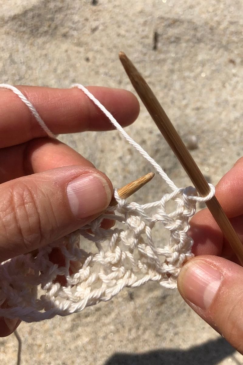 yarni-strandkleid-lola-im-netzmuster-3